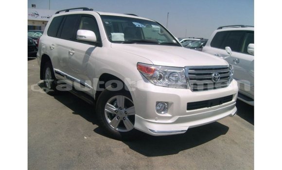 Buy Import Toyota Land Cruiser White Car in Import - Dubai in Ahal Buy Import Toyota Land Cruiser White Car in Import - Dubai in Ahal