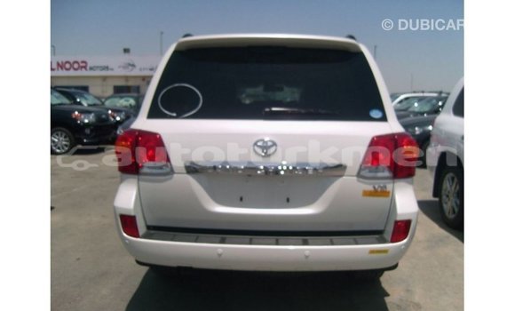 Buy Import Toyota Land Cruiser White Car in Import - Dubai in Ahal Buy Import Toyota Land Cruiser White Car in Import - Dubai in Ahal