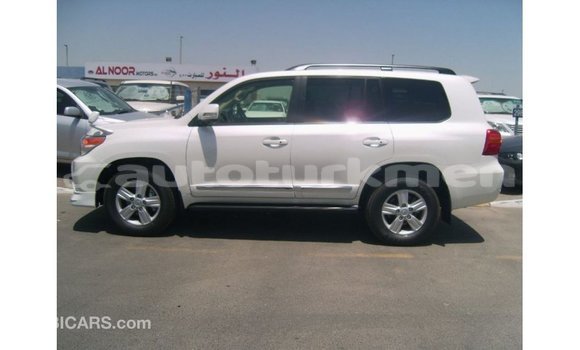 Buy Import Toyota Land Cruiser White Car in Import - Dubai in Ahal Buy Import Toyota Land Cruiser White Car in Import - Dubai in Ahal