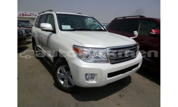Buy Import Toyota Land Cruiser White Car in Import - Dubai in Ahal Buy Import Toyota Land Cruiser White Car in Import - Dubai in Ahal