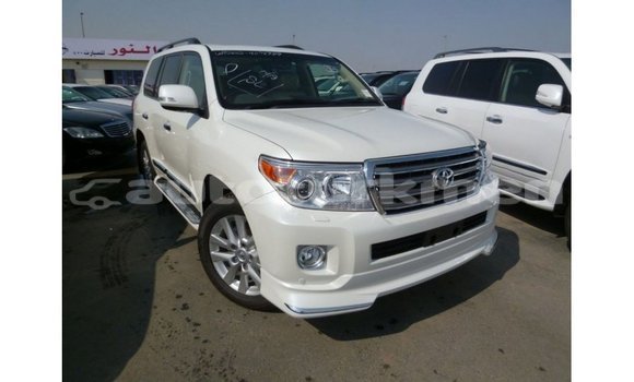 Buy Import Toyota Land Cruiser White Car in Import - Dubai in Ahal Buy Import Toyota Land Cruiser White Car in Import - Dubai in Ahal