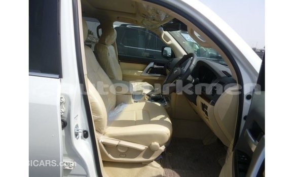 Buy Import Toyota Land Cruiser White Car in Import - Dubai in Ahal Buy Import Toyota Land Cruiser White Car in Import - Dubai in Ahal