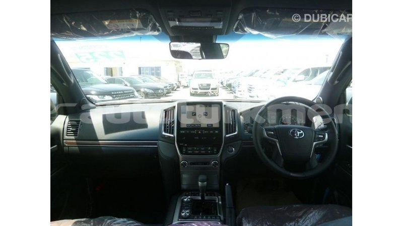 Big with watermark toyota land cruiser ahal import dubai 2382