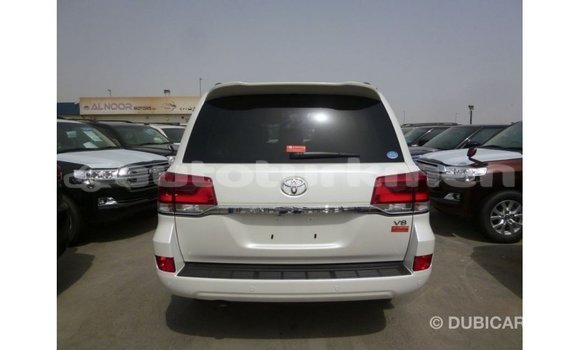 Buy Import Toyota Land Cruiser White Car in Import - Dubai in Ahal Buy Import Toyota Land Cruiser White Car in Import - Dubai in Ahal