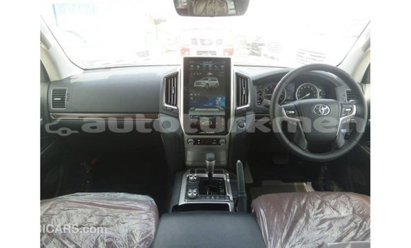 Buy Import Toyota Land Cruiser White Car in Import - Dubai in Ahal Buy Import Toyota Land Cruiser White Car in Import - Dubai in Ahal