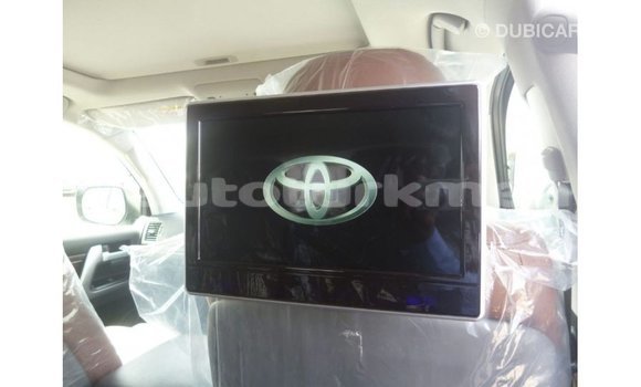 Buy Import Toyota Land Cruiser White Car in Import - Dubai in Ahal Buy Import Toyota Land Cruiser White Car in Import - Dubai in Ahal