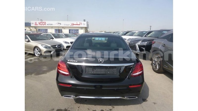 Big with watermark mercedes benz 190 ahal import dubai 2401