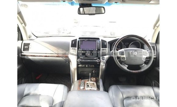 Buy Import Toyota Land Cruiser White Car in Import - Dubai in Ahal Buy Import Toyota Land Cruiser White Car in Import - Dubai in Ahal