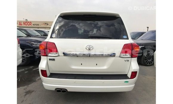 Buy Import Toyota Land Cruiser White Car in Import - Dubai in Ahal Buy Import Toyota Land Cruiser White Car in Import - Dubai in Ahal