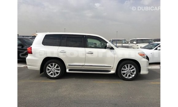 Buy Import Toyota Land Cruiser White Car in Import - Dubai in Ahal Buy Import Toyota Land Cruiser White Car in Import - Dubai in Ahal