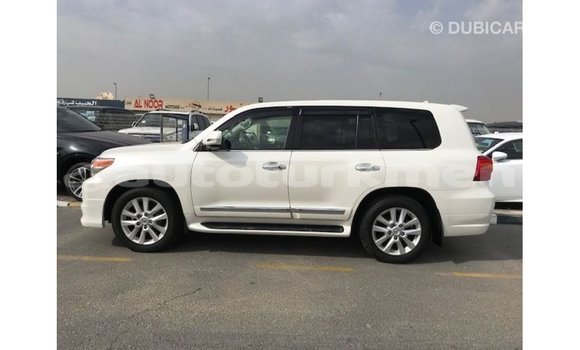 Buy Import Toyota Land Cruiser White Car in Import - Dubai in Ahal Buy Import Toyota Land Cruiser White Car in Import - Dubai in Ahal