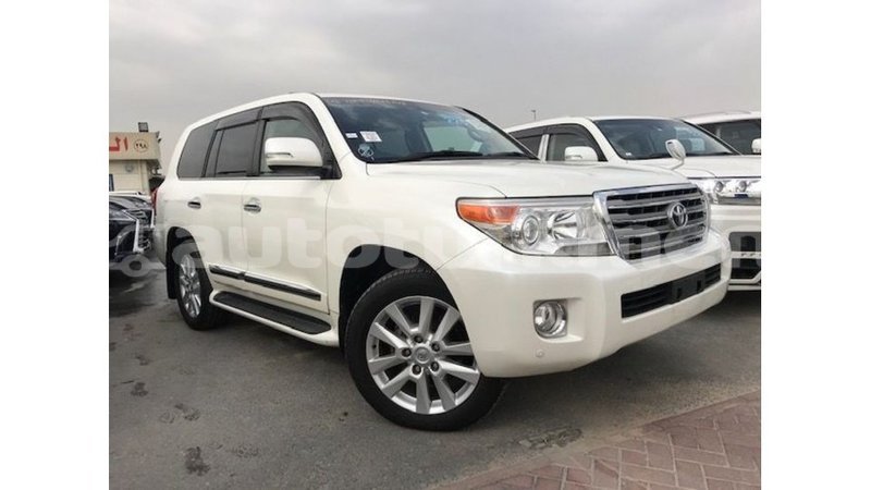 Big with watermark toyota land cruiser ahal import dubai 2406