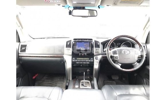 Buy Import Toyota Land Cruiser White Car in Import - Dubai in Ahal Buy Import Toyota Land Cruiser White Car in Import - Dubai in Ahal