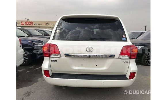 Buy Import Toyota Land Cruiser White Car in Import - Dubai in Ahal Buy Import Toyota Land Cruiser White Car in Import - Dubai in Ahal
