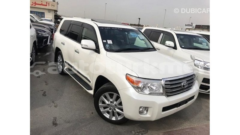 Big with watermark toyota land cruiser ahal import dubai 2406
