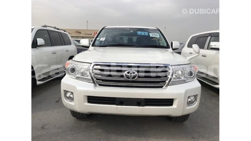 Big with watermark toyota land cruiser ahal import dubai 2406