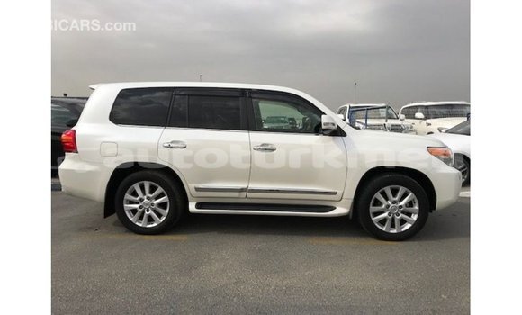Buy Import Toyota Land Cruiser White Car in Import - Dubai in Ahal Buy Import Toyota Land Cruiser White Car in Import - Dubai in Ahal