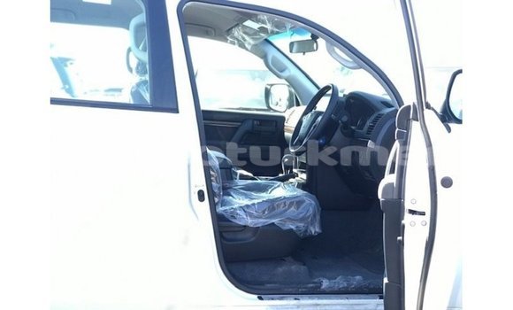 Buy Import Toyota Land Cruiser White Car in Import - Dubai in Ahal Buy Import Toyota Land Cruiser White Car in Import - Dubai in Ahal