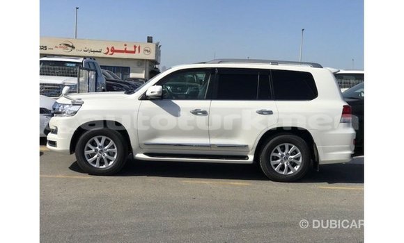 Buy Import Toyota Land Cruiser White Car in Import - Dubai in Ahal Buy Import Toyota Land Cruiser White Car in Import - Dubai in Ahal
