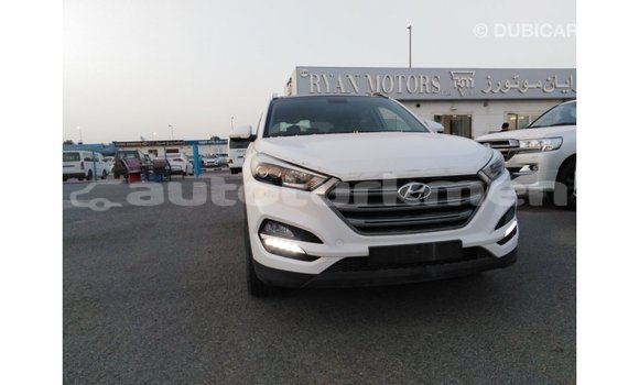 Buy Import Hyundai Tucson White Car in Import - Dubai in Ahal Buy Import Hyundai Tucson White Car in Import - Dubai in Ahal