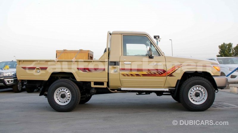 Big with watermark toyota land cruiser ahal import dubai 2425