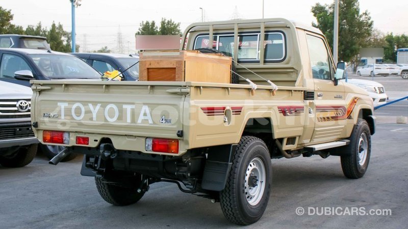 Big with watermark toyota land cruiser ahal import dubai 2425