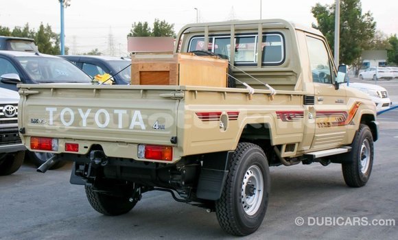Buy Import Toyota Land Cruiser Beige Car in Import - Dubai in Ahal Buy Import Toyota Land Cruiser Beige Car in Import - Dubai in Ahal