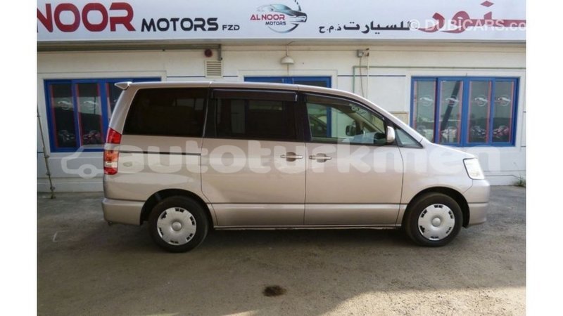 Big with watermark toyota voxy ahal import dubai 2427