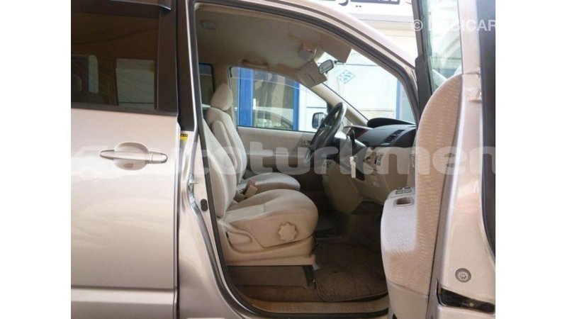 Big with watermark toyota voxy ahal import dubai 2427