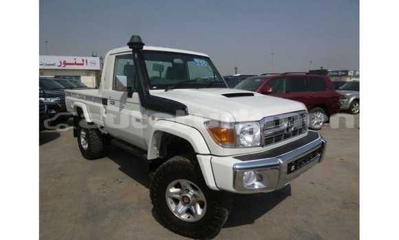 Buy Import Toyota Land Cruiser White Car in Import - Dubai in Ahal Buy Import Toyota Land Cruiser White Car in Import - Dubai in Ahal