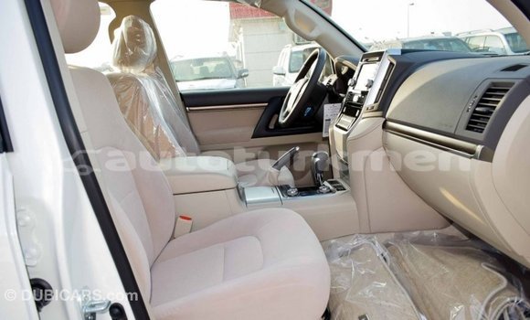 Buy Import Toyota Land Cruiser White Car in Import - Dubai in Ahal Buy Import Toyota Land Cruiser White Car in Import - Dubai in Ahal