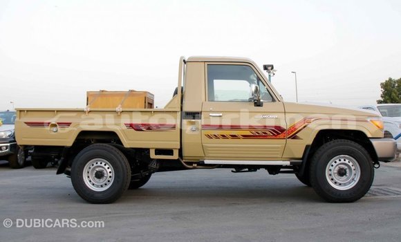 Buy Import Toyota Land Cruiser Beige Car in Import - Dubai in Ahal Buy Import Toyota Land Cruiser Beige Car in Import - Dubai in Ahal