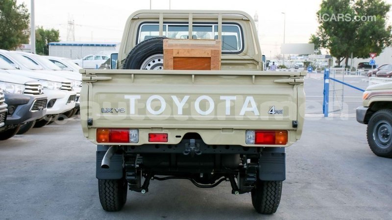 Big with watermark toyota land cruiser ahal import dubai 2438
