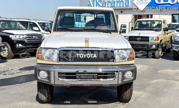 Buy Import Toyota Land Cruiser Beige Car in Import - Dubai in Ahal Buy Import Toyota Land Cruiser Beige Car in Import - Dubai in Ahal