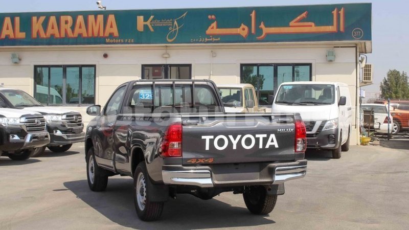Big with watermark toyota hilux ahal import dubai 2449