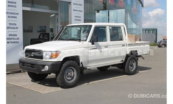 Buy Import Toyota Land Cruiser White Car in Import - Dubai in Ahal Buy Import Toyota Land Cruiser White Car in Import - Dubai in Ahal