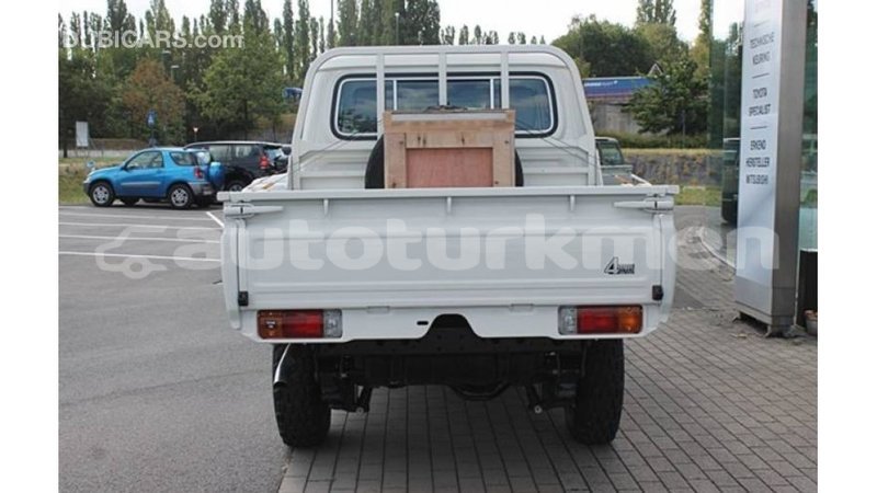 Big with watermark toyota land cruiser ahal import dubai 2472
