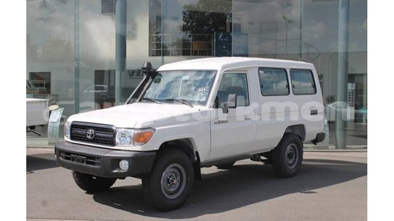 Big with watermark toyota land cruiser ahal import dubai 2482