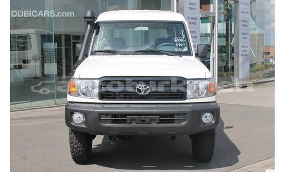 Buy Import Toyota Land Cruiser White Car in Import - Dubai in Ahal Buy Import Toyota Land Cruiser White Car in Import - Dubai in Ahal