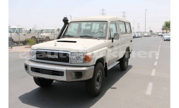 Buy Import Toyota Land Cruiser White Car in Import - Dubai in Ahal Buy Import Toyota Land Cruiser White Car in Import - Dubai in Ahal