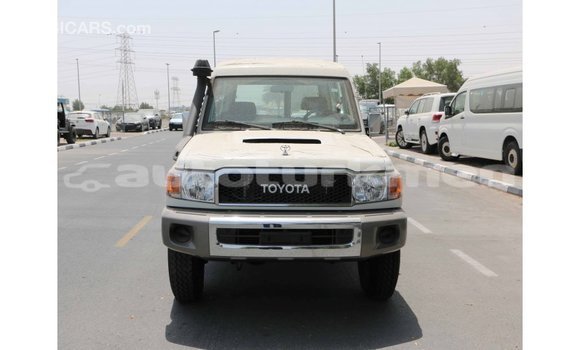 Buy Import Toyota Land Cruiser White Car in Import - Dubai in Ahal Buy Import Toyota Land Cruiser White Car in Import - Dubai in Ahal