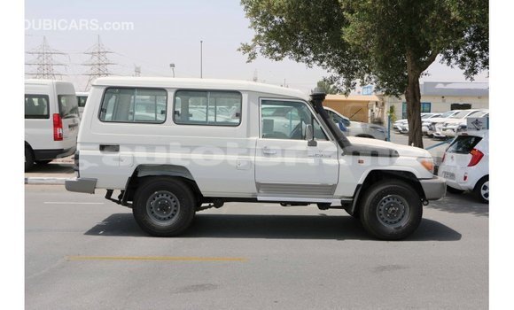 Buy Import Toyota Land Cruiser White Car in Import - Dubai in Ahal Buy Import Toyota Land Cruiser White Car in Import - Dubai in Ahal