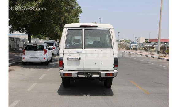 Buy Import Toyota Land Cruiser White Car in Import - Dubai in Ahal Buy Import Toyota Land Cruiser White Car in Import - Dubai in Ahal