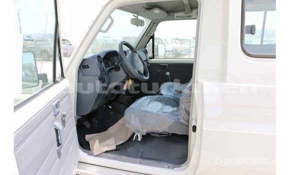 Buy Import Toyota Land Cruiser White Car in Import - Dubai in Ahal Buy Import Toyota Land Cruiser White Car in Import - Dubai in Ahal