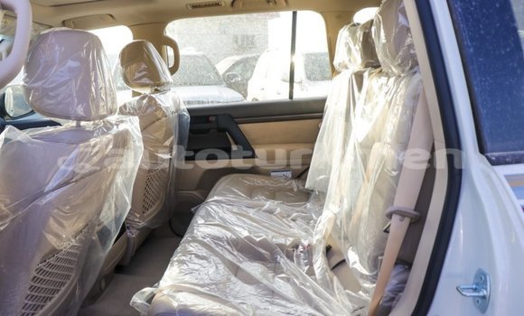 Buy Import Toyota Land Cruiser White Car in Import - Dubai in Ahal Buy Import Toyota Land Cruiser White Car in Import - Dubai in Ahal