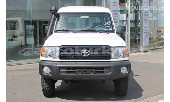 Buy Import Toyota Land Cruiser White Car in Import - Dubai in Ahal Buy Import Toyota Land Cruiser White Car in Import - Dubai in Ahal