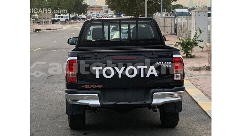 Big with watermark toyota hilux ahal import dubai 2515
