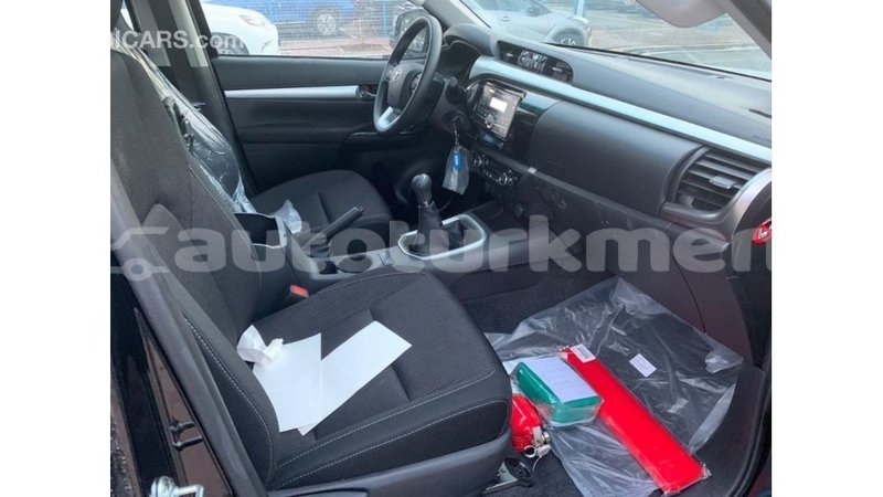 Big with watermark toyota hilux ahal import dubai 2525