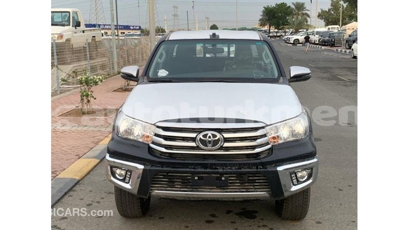 Big with watermark toyota hilux ahal import dubai 2525
