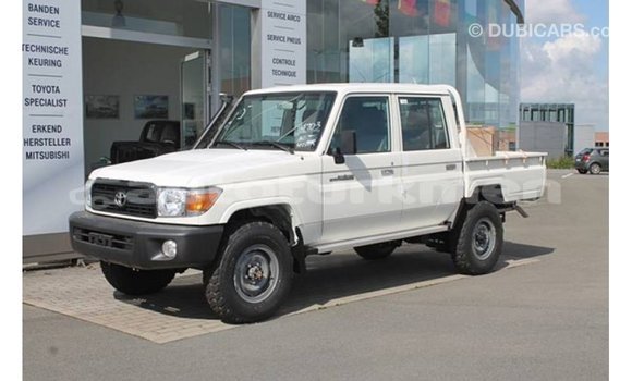 Buy Import Toyota Land Cruiser White Car in Import - Dubai in Ahal Buy Import Toyota Land Cruiser White Car in Import - Dubai in Ahal